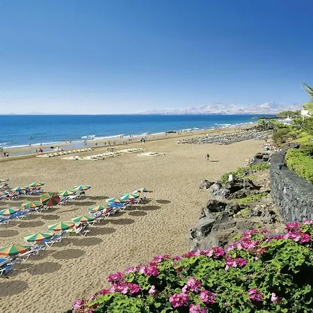 Centre Pool And Beach Lejlighed